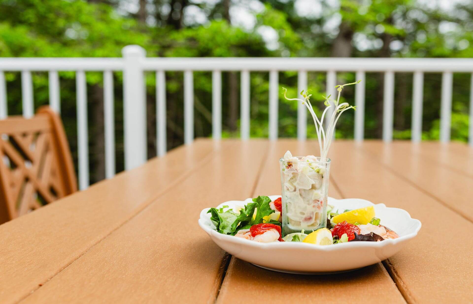 Patio Perfection at Dawn Manor: Outstanding Outdoor Dining in Wisconsin Dells