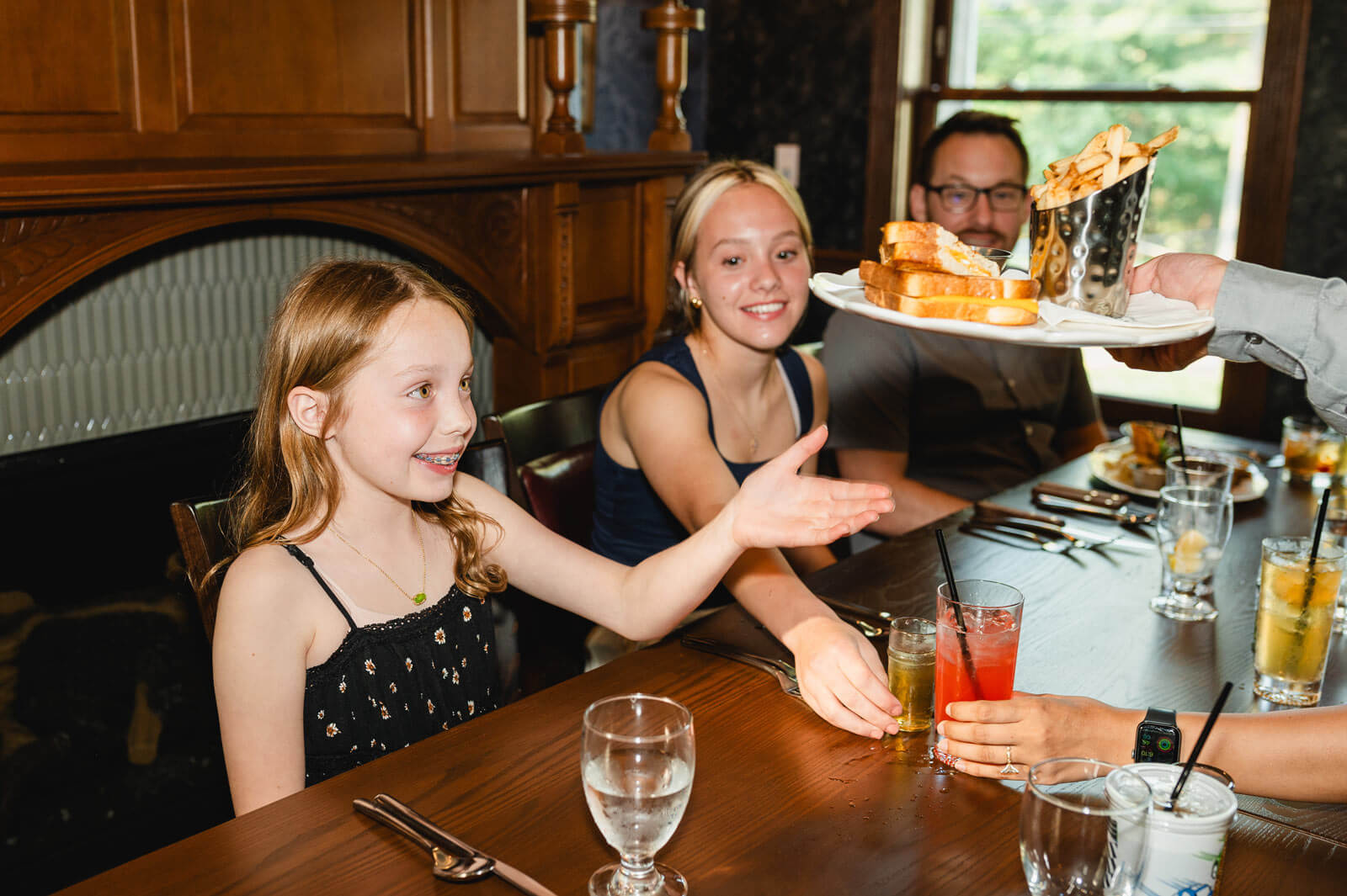 Kid-Approved Eats at the Best Family-Friendly Restaurant in Wisconsin Dells